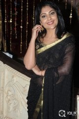 Kamalinee Mukherjee at Govindhudu Andari Vaadele Teaser Launch